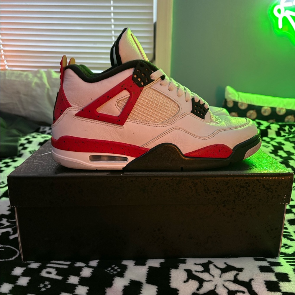 Air Jordan 4 Retro Red Cement